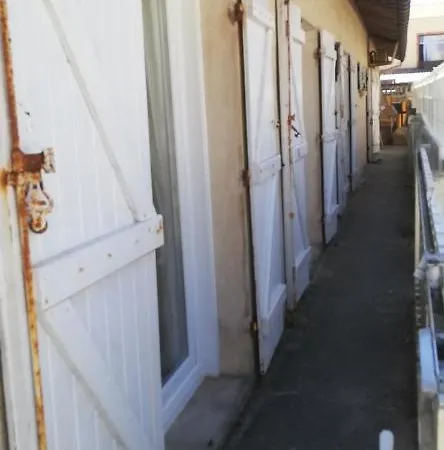 Holiday home Spacieuse Maison 6 A 50 M De La