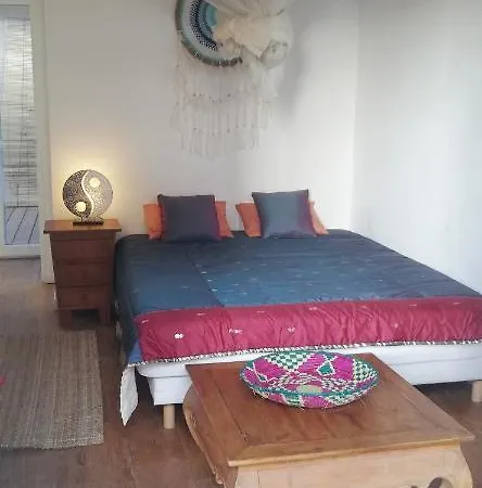 Holiday home Spacieuse Maison 6 A 50 M De La *