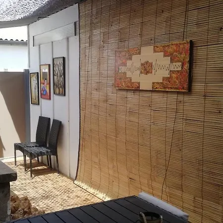 Holiday home Spacieuse Maison 6 A 50 M De La