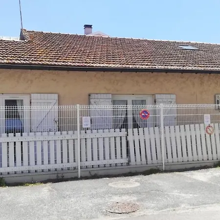Spacieuse Maison 6 A 50 M De La Holiday home *